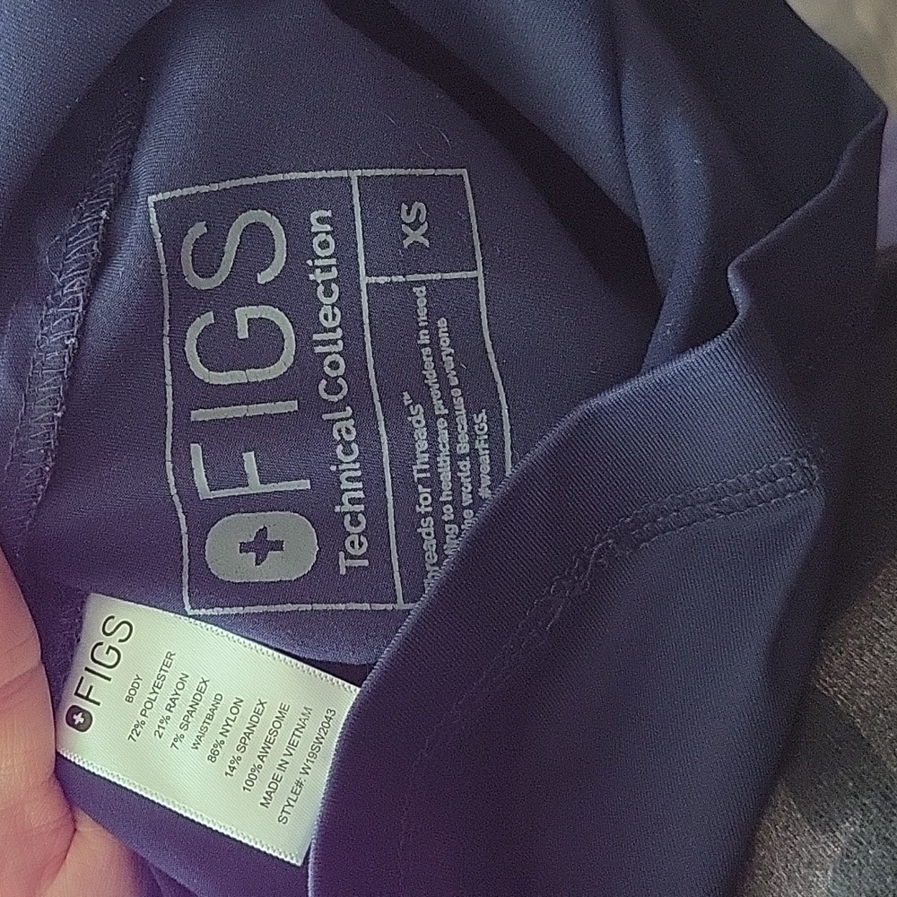Figs maternity scrub pants